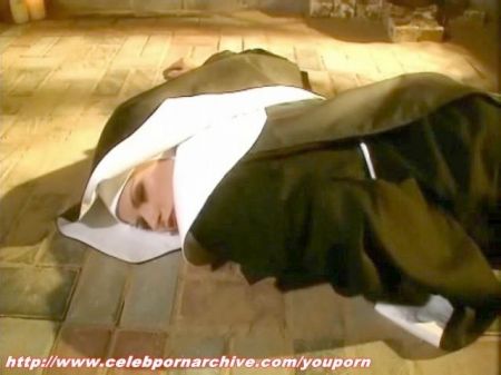 Daughter Takes Facial Cumshot