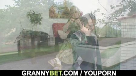 Sweet Lesbian Love 008
