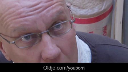 Licking Pussy Girls Here!