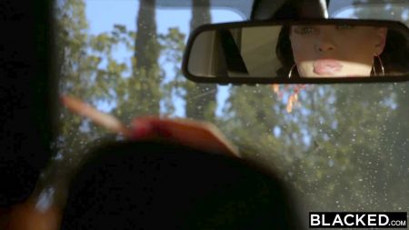 Chili Insert In Pussy